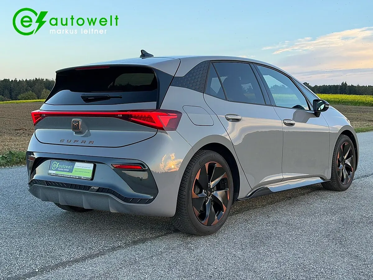 Cupra Born 2024 photo 3