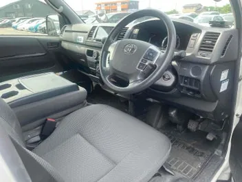 Toyota Hiace 2022 photo 4