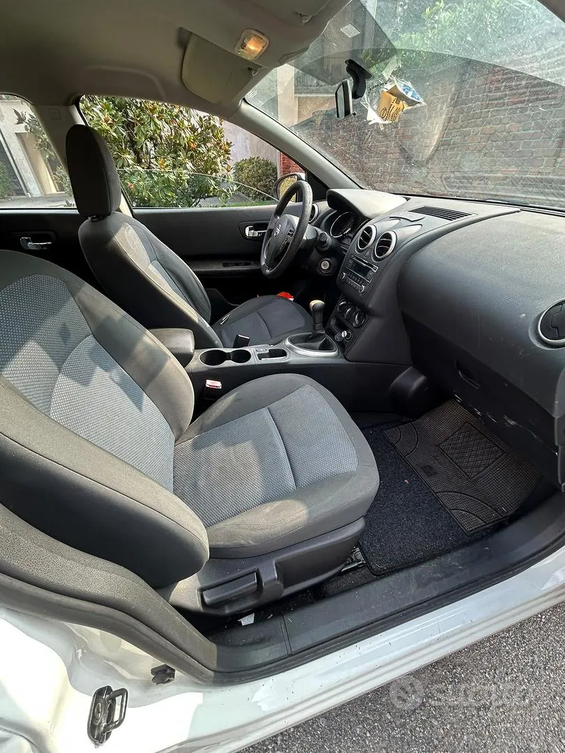 Nissan Qashqai 2012 photo 4