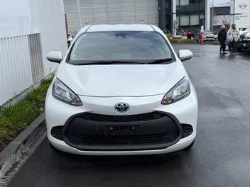 Toyota Aqua 2023 photo 3