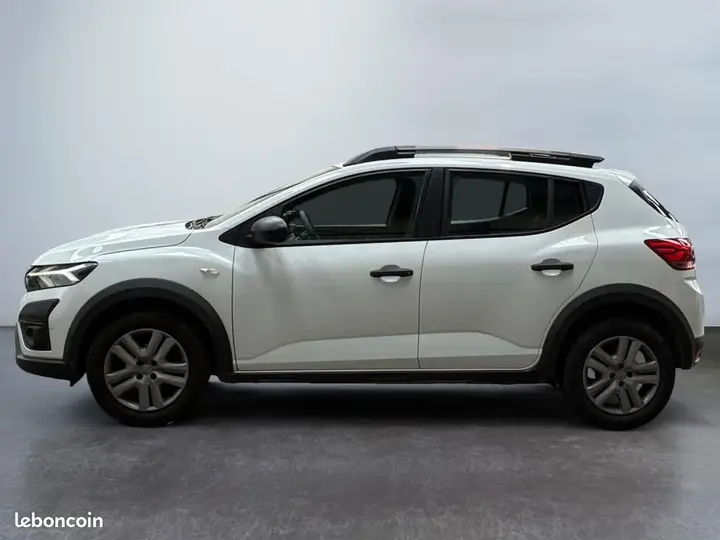 Dacia Sandero 2023 photo 2