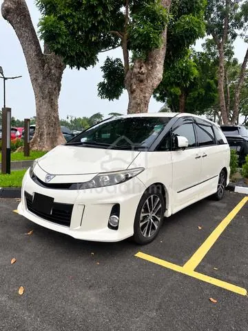Toyota Estima