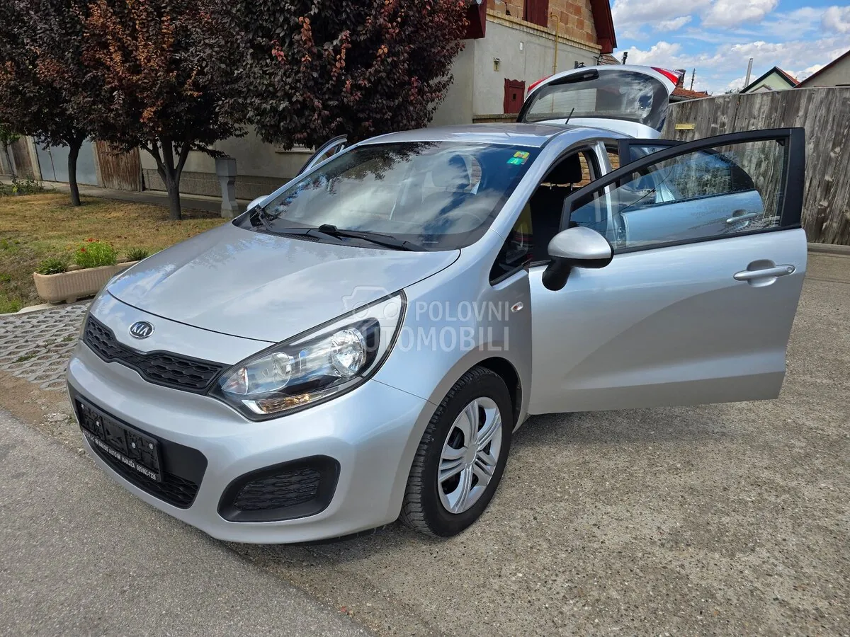 Kia Rio 2013 photo 4