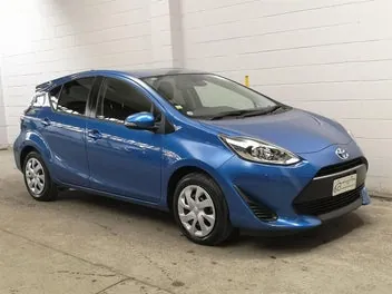 Toyota Aqua 2017 photo 2