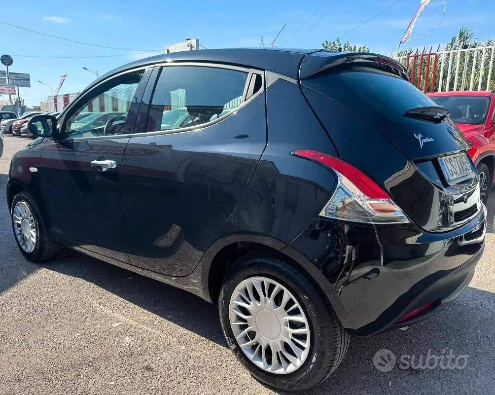 Lancia Ypsilon 2023 photo 4