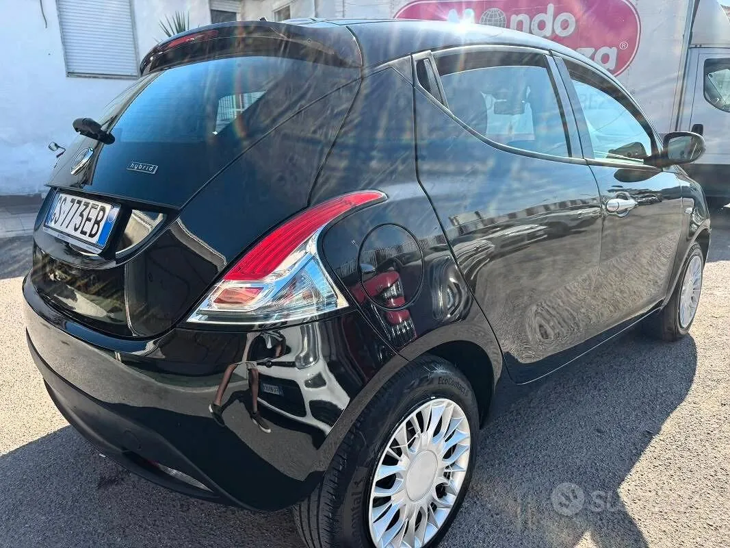 Lancia Ypsilon 2023 photo 5