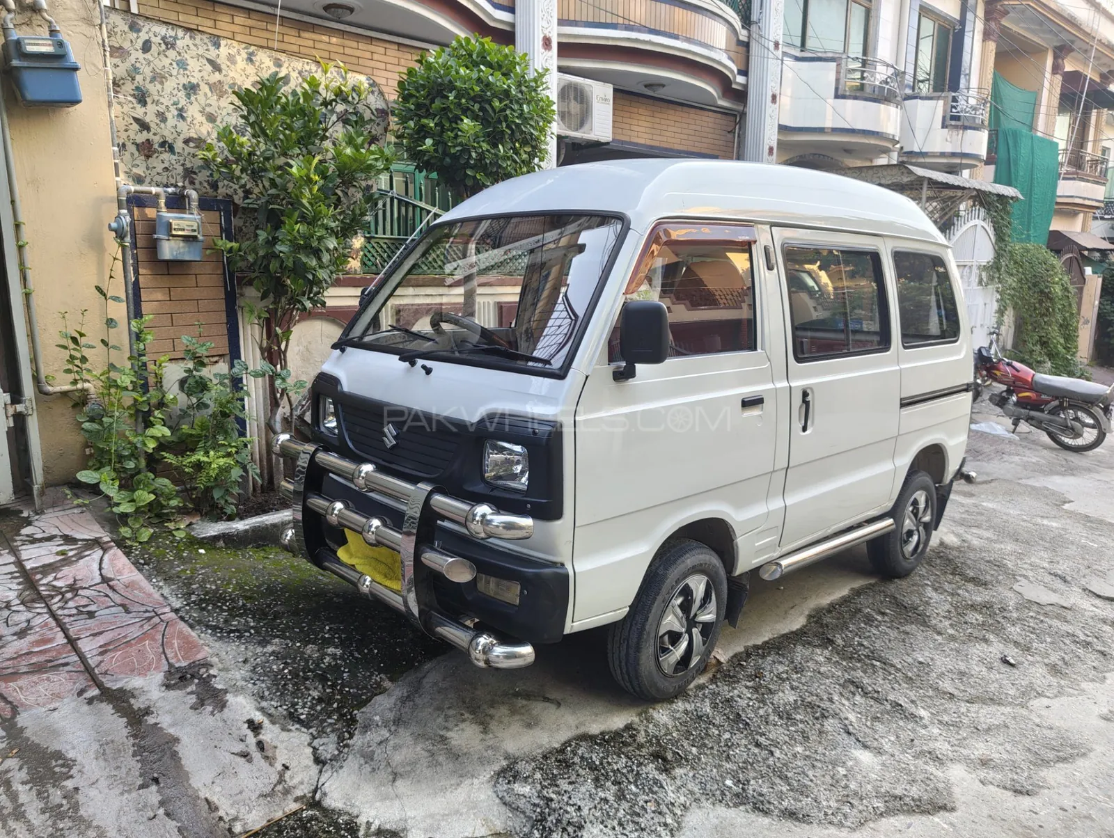 Suzuki Bolan
