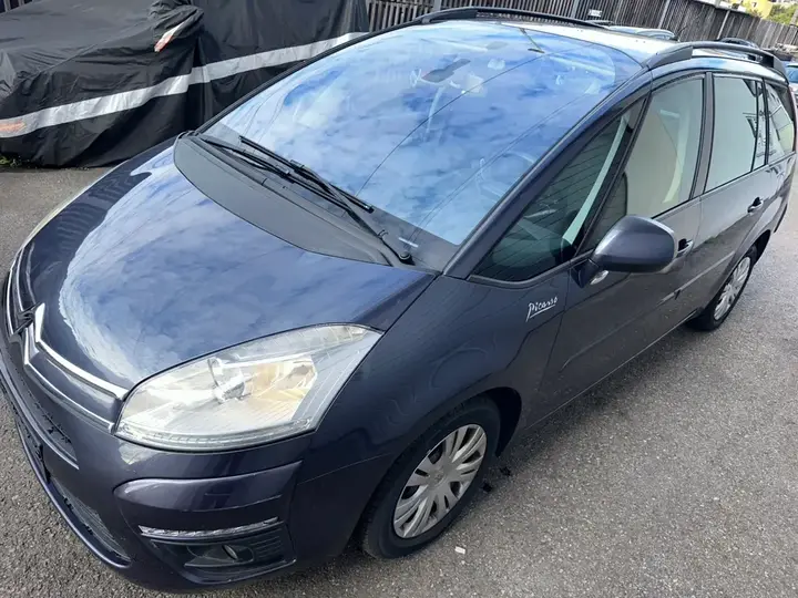 Citroen C4 Picasso 2011 photo 3