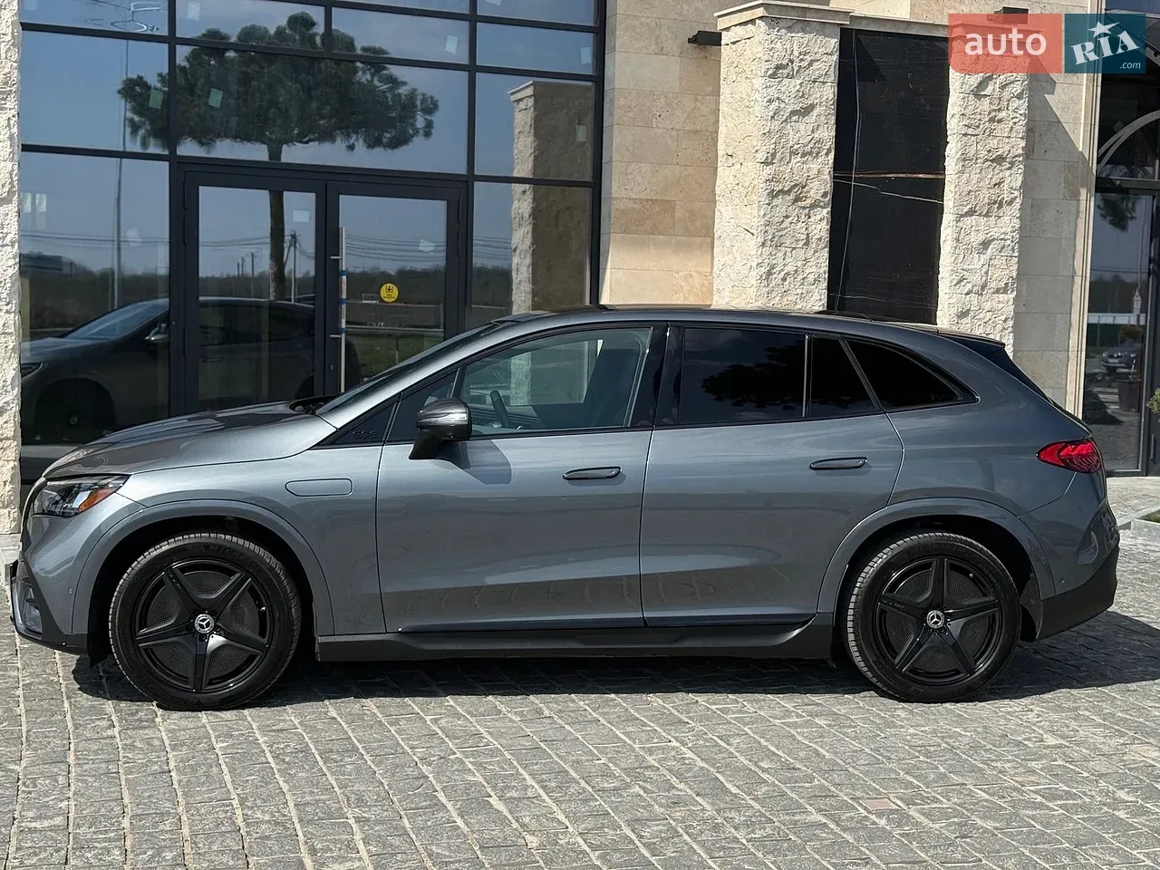 Mercedes-Benz Eqe Suv 2023 photo 5