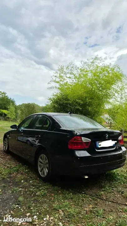 BMW 3 Series 2009 photo 2