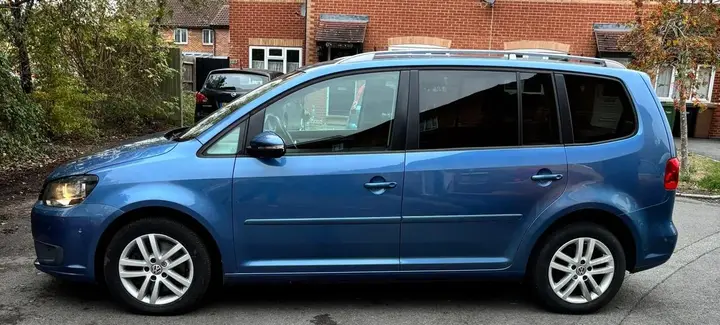 Volkswagen Touran 2013 photo 4