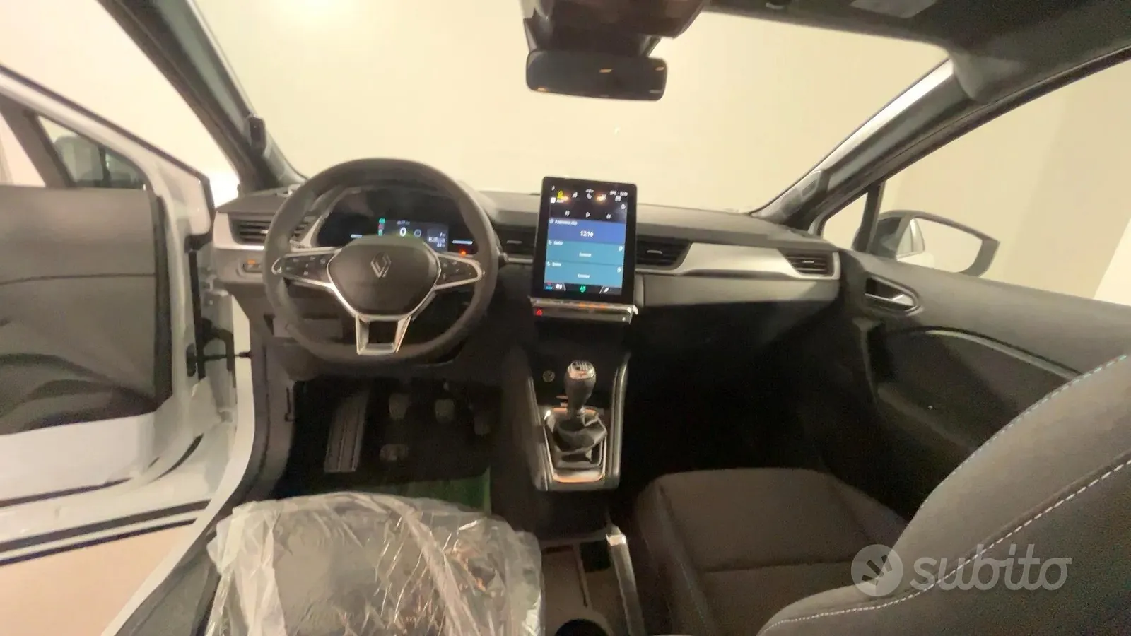 Renault Captur 2026 photo 2