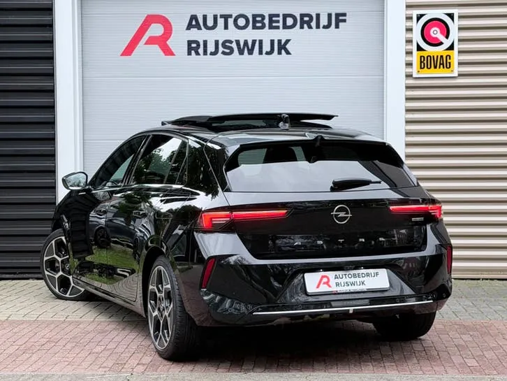 Opel Astra 2022 photo 3