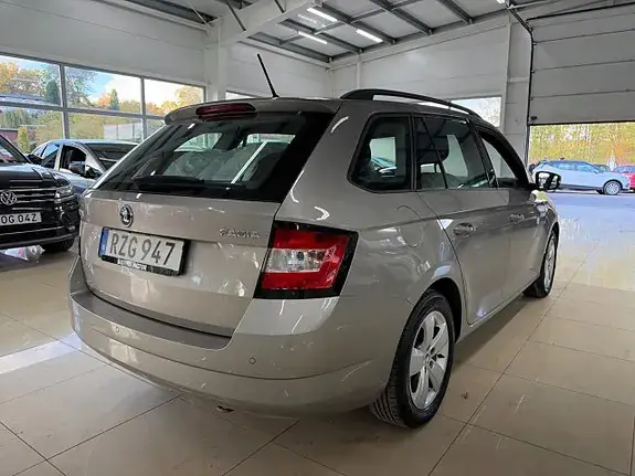 Skoda Fabia 2016 photo 5