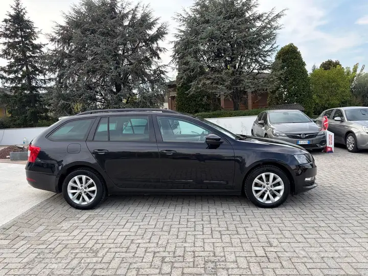 Skoda Octavia 2018 photo 4