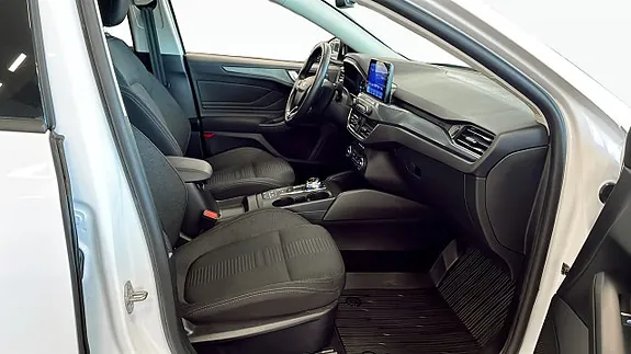 Ford Focus 2020 photo 3