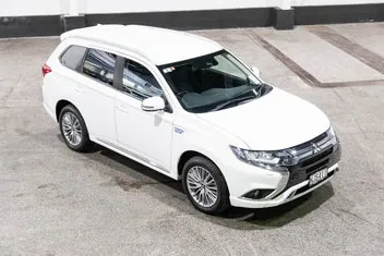 Mitsubishi Outlander 2021 photo 3