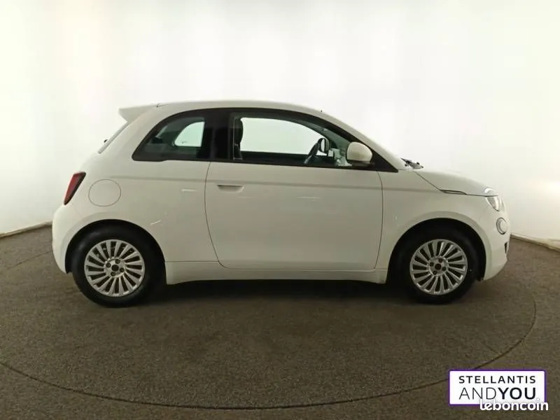 Fiat 500 2023 photo 4