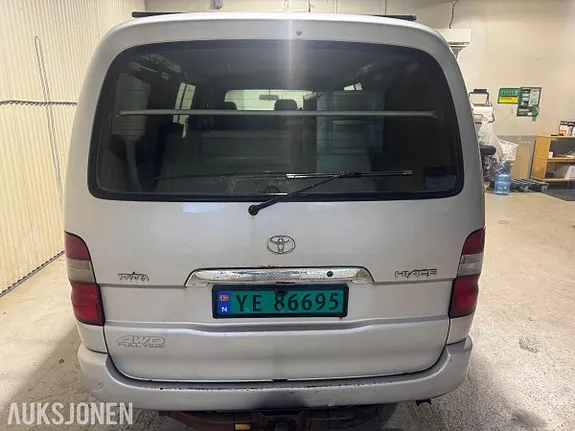 Toyota Hiace 2009 photo 5