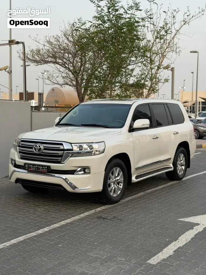 Toyota Land Cruiser 2016 photo 2