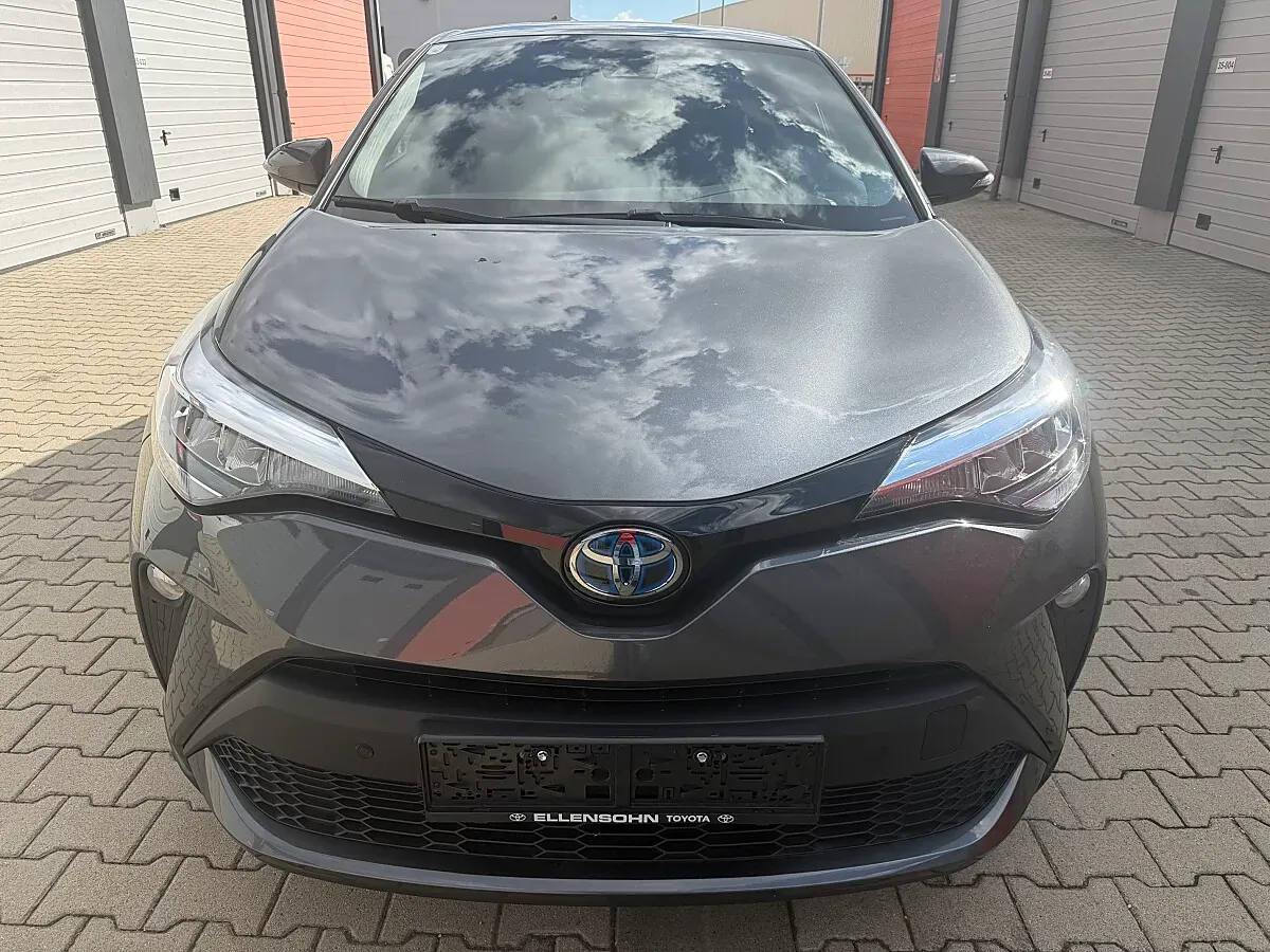 Toyota C-Hr 2021 photo 2