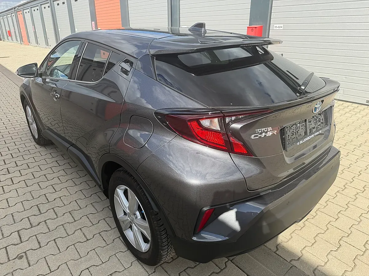 Toyota C-Hr 2021 photo 3