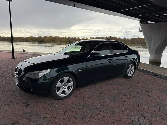 BMW 525I
