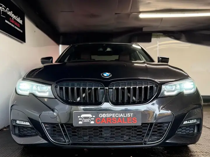 BMW 3 Series 2021 photo 2