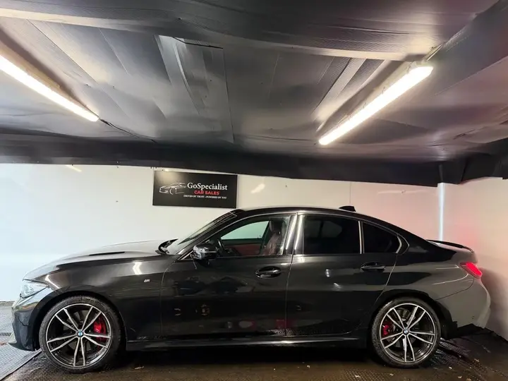 BMW 3 Series 2021 photo 4