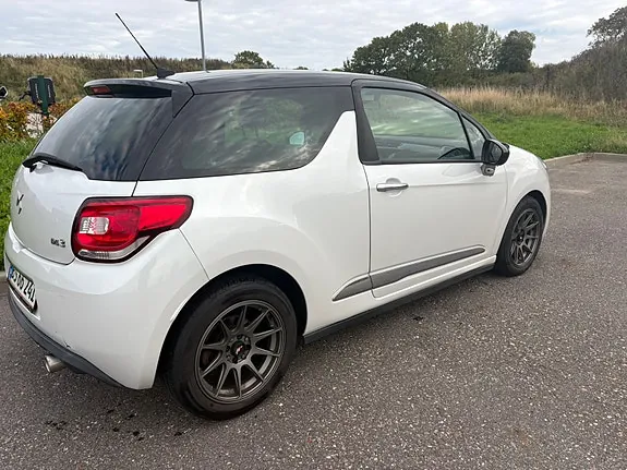 DS Automobiles Ds 3 2016 photo 2
