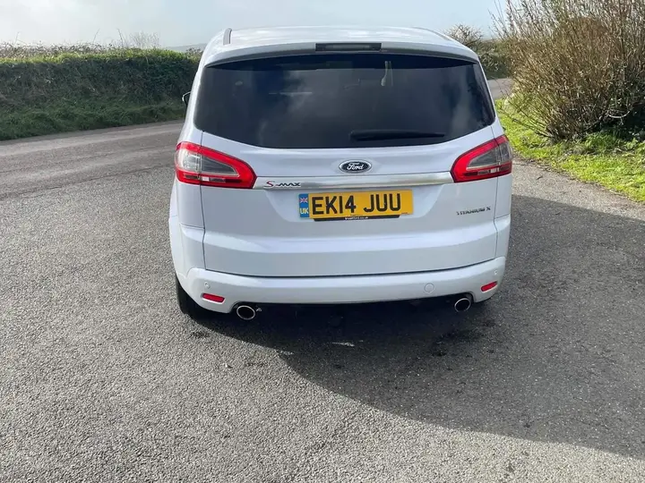 Ford S-Max 2014 photo 3