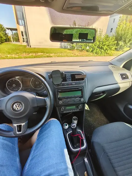 Volkswagen Polo 2010 photo 3
