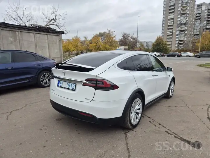 Tesla Model X 2018 photo 5