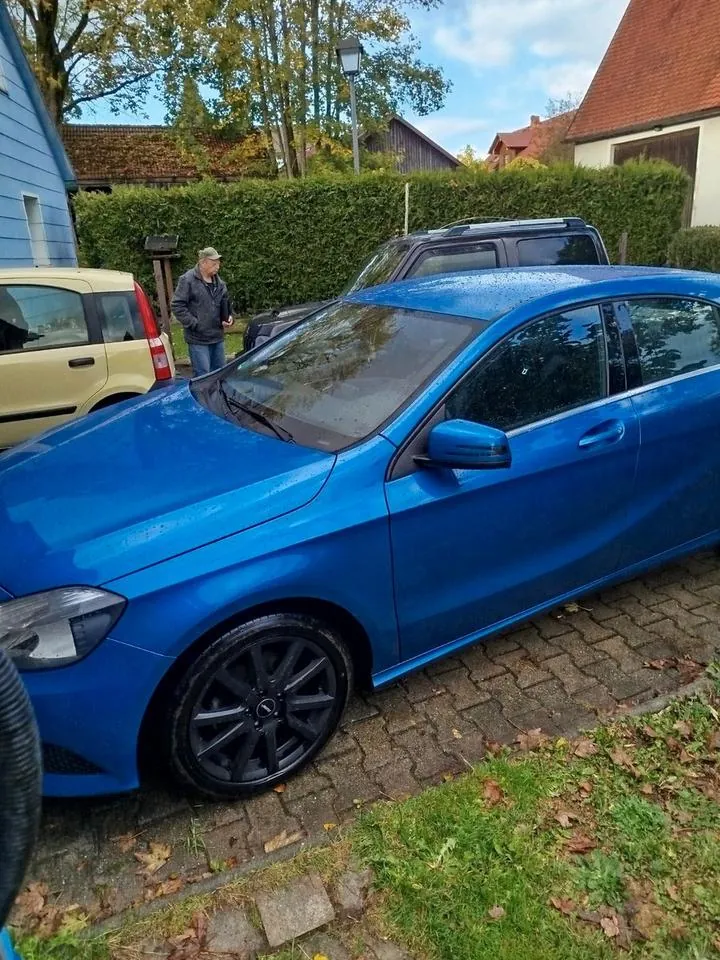 Mercedes-Benz A 180