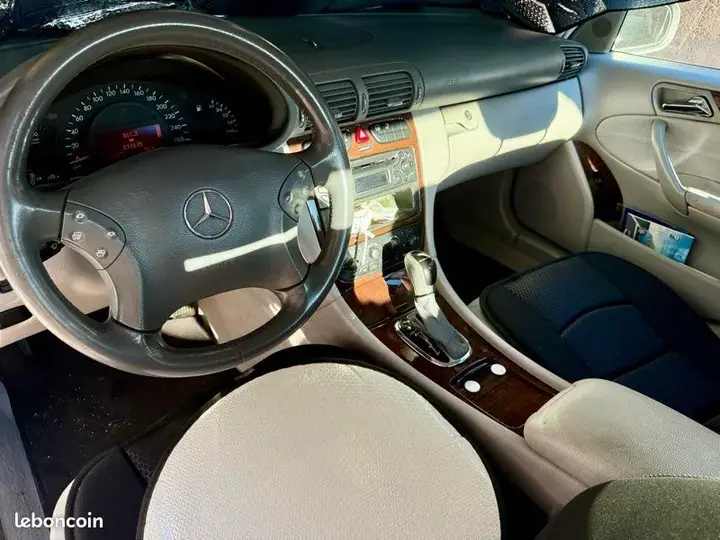 Mercedes-Benz C-Class 2001 photo 3