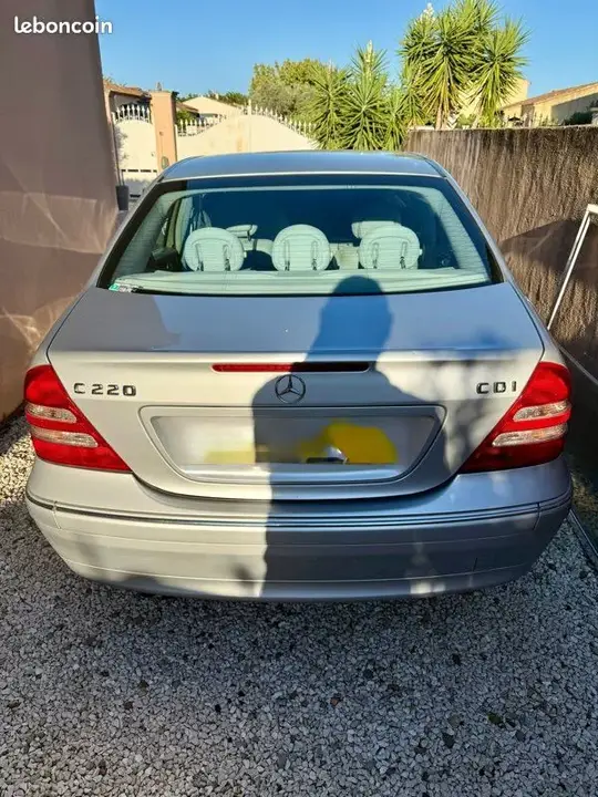 Mercedes-Benz C-Class 2001 photo 2