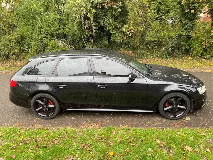 Audi A4 Avant 2013 photo 4