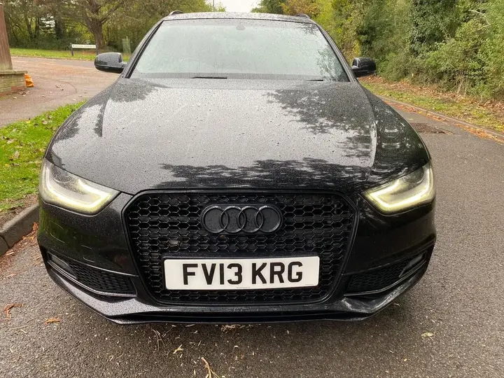 Audi A4 Avant 2013 photo 2