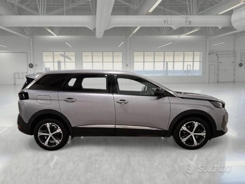 Peugeot 5008 2023 photo 3