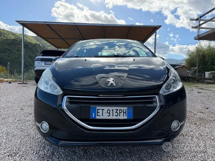 Peugeot 208 2014 photo 3