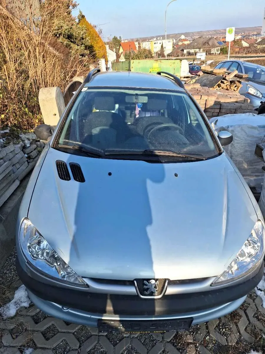 Peugeot 206