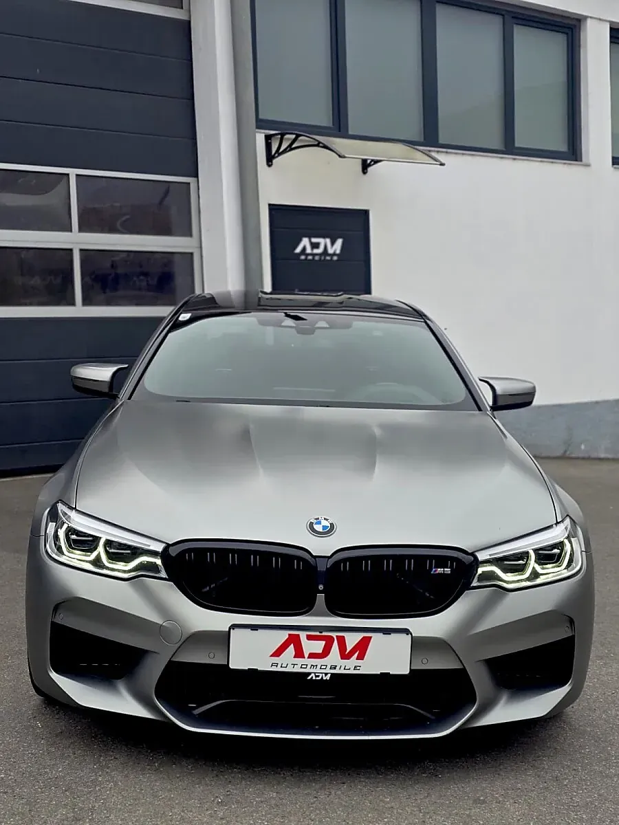 BMW 5 Series 2018 photo 2