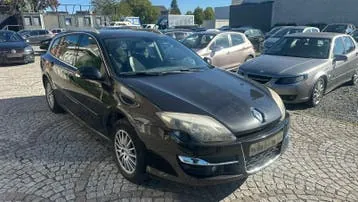 Renault Laguna 2012 photo 2