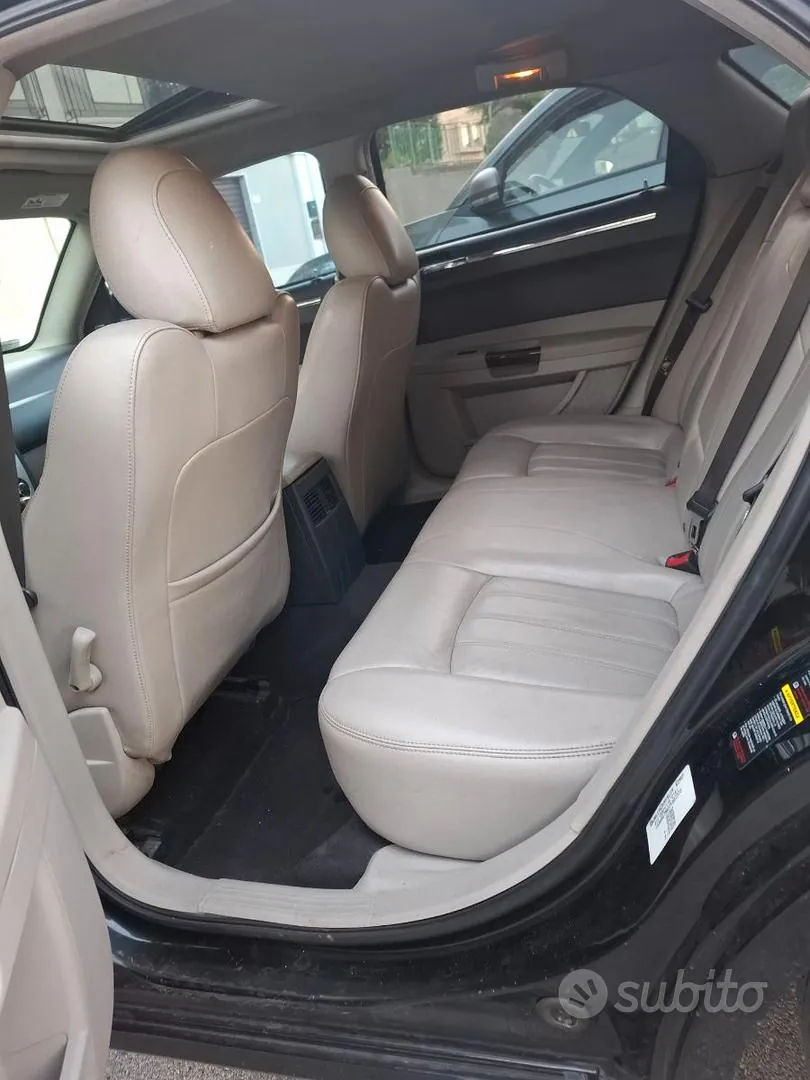 Chrysler 300C 2007 photo 2