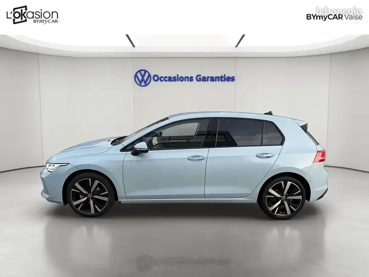 Volkswagen Golf 2026 photo 2