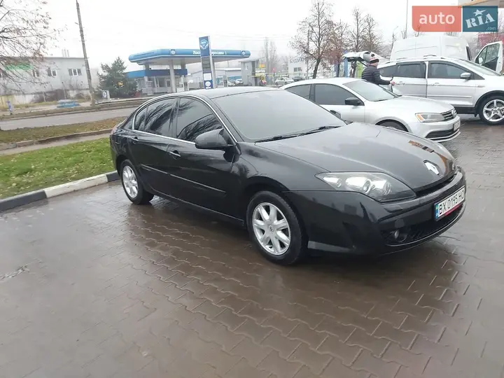 Renault Laguna 2010 photo 4
