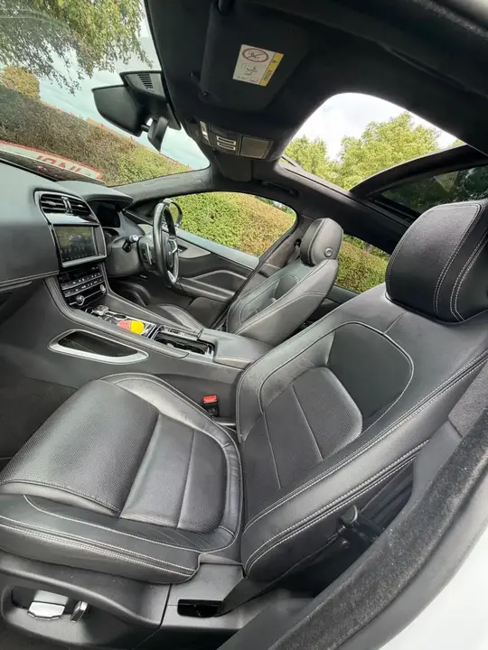 Jaguar F-Pace 2019 photo 5