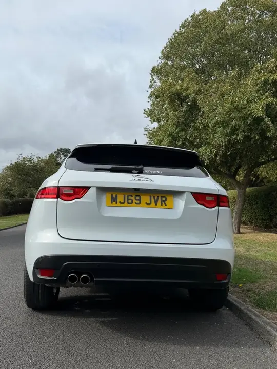 Jaguar F-Pace 2019 photo 3