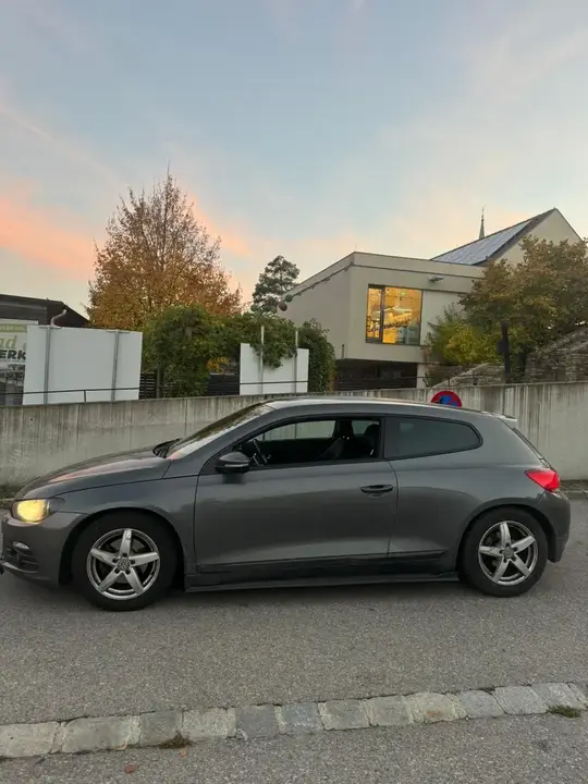 Volkswagen Scirocco 2011 photo 2