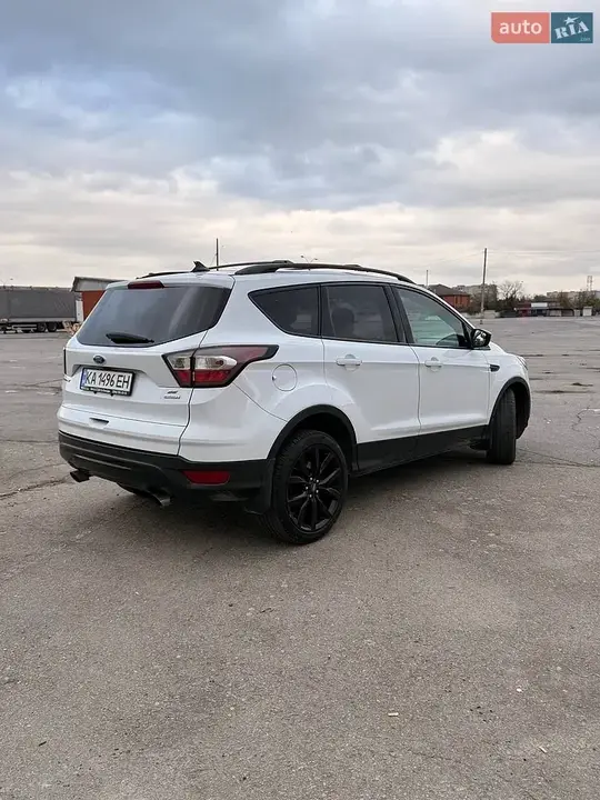 Ford Escape 2018 photo 4